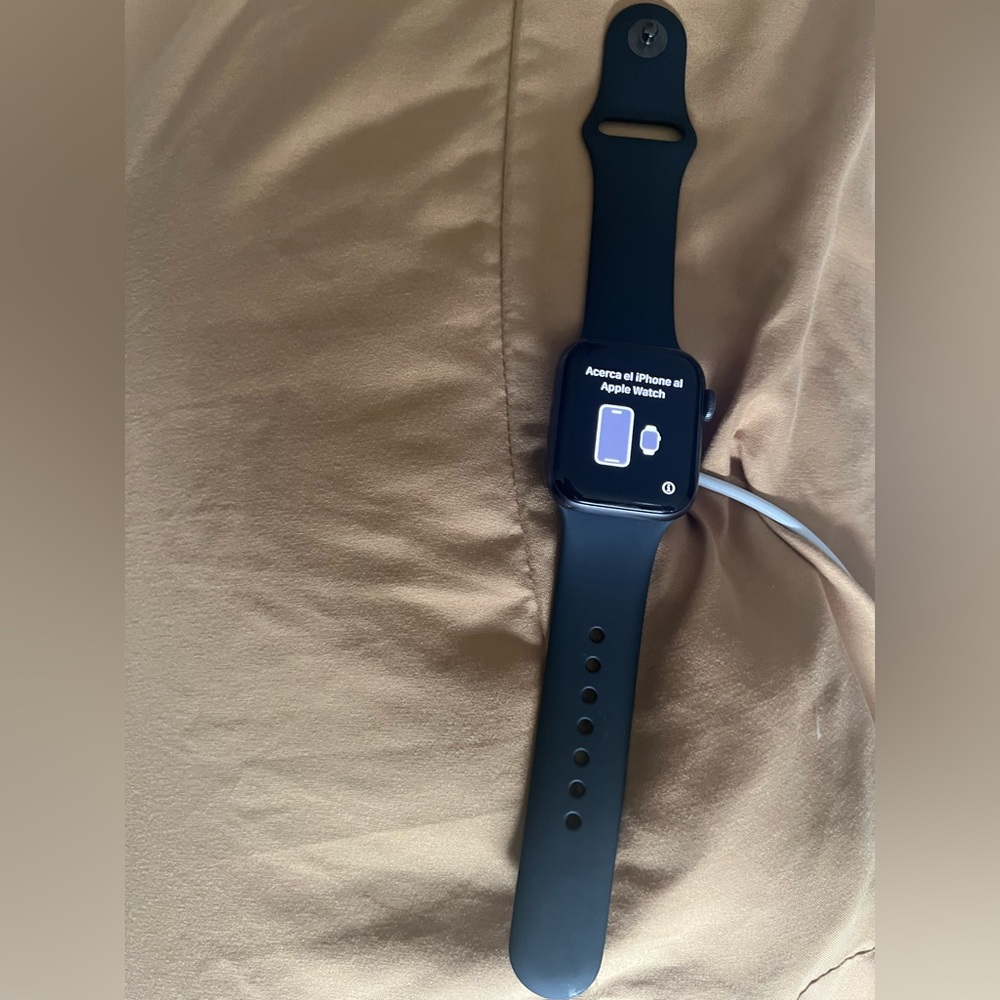 Apple Watch SE, series 1. 40mm
